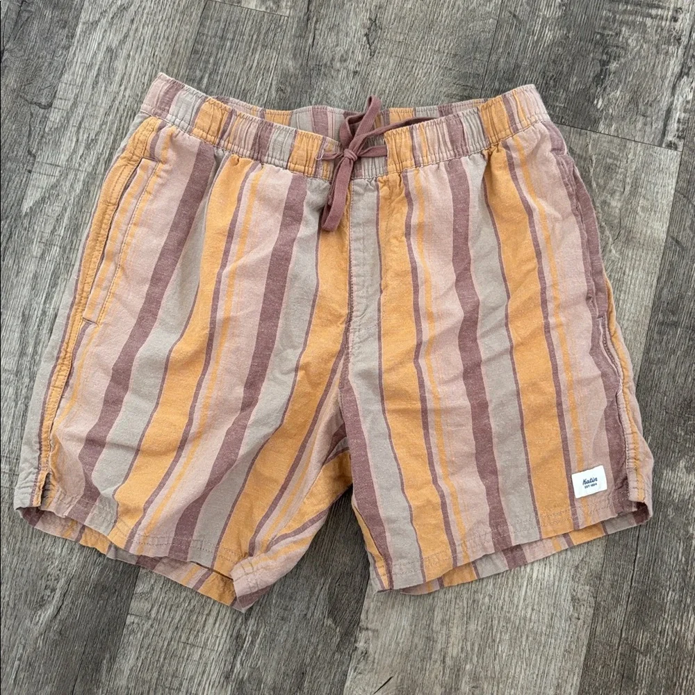 Katin York Short: Dark Clay - Picture 2 of 5